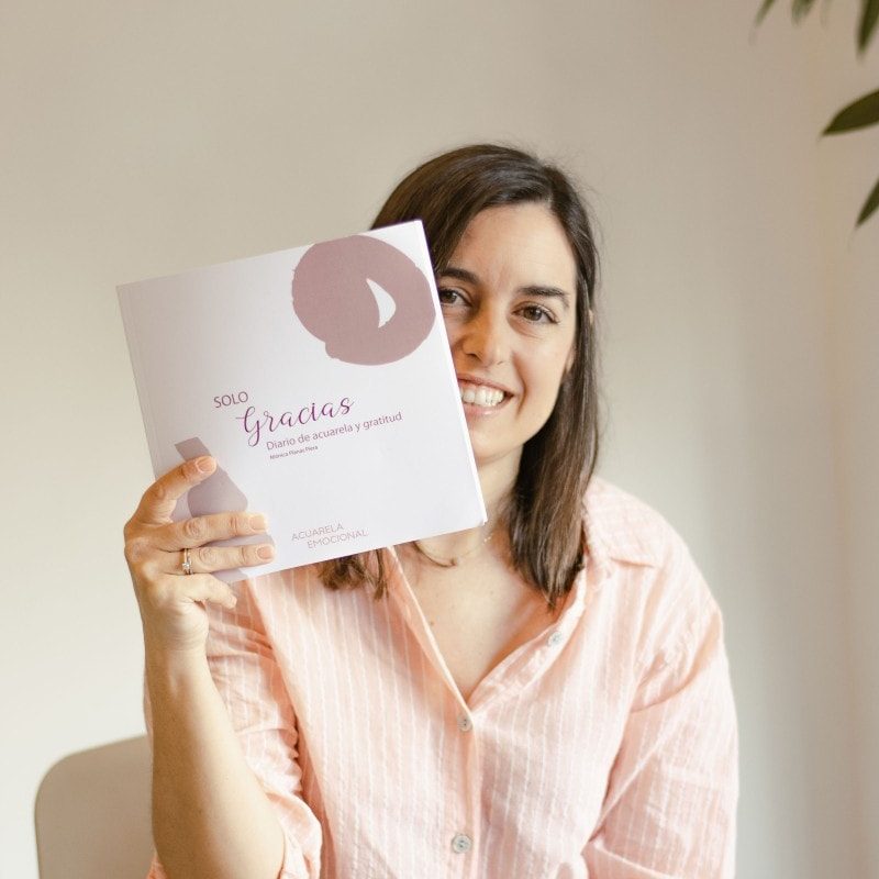 Portada del libro Solo Gracias de Mónica Planas